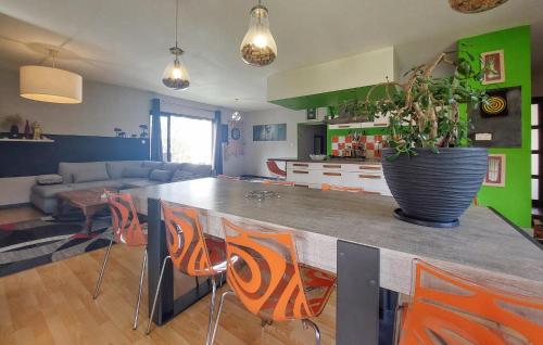 Kitchen, Gorgeous Home In Coursac in Montrem Kitchen, Gorgeous Home In Coursac in Montrem