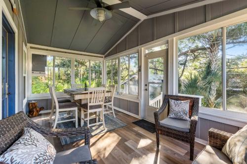 Lighthouse Loft l Marshfront l Walk to Downtown in Anastasia Lighthouse Loft l Marshfront l Walk to Downtown in Anastasia