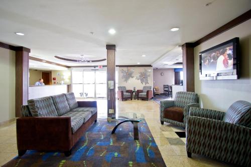 Pemandangan luar, Holiday Inn Express Hotel and Suites Bastrop By IHG in Bastrop Pemandangan luar, Holiday Inn Express Hotel and Suites Bastrop By IHG in Bastrop