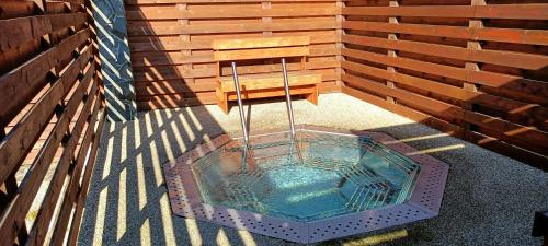 Apartmán C409 v areálu Wellness hotelu Frymburk (Apartman C409 v arealu Wellness hotelu Frymburk) in 弗林布爾克 Apartmán C409 v areálu Wellness hotelu Frymburk (Apartman C409 v arealu Wellness hotelu Frymburk) in 弗林布爾克