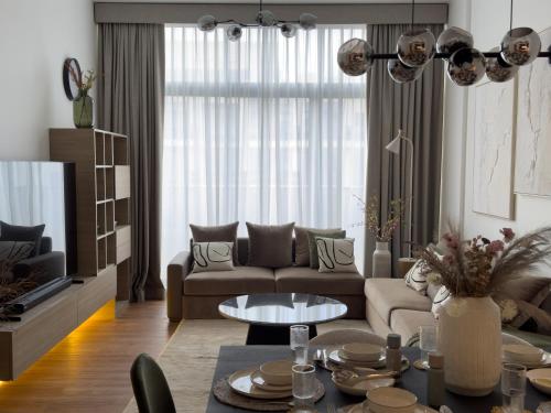 Guestroom, Elite Business & Family Turnkey 433 Residence 2BR in OIA Motor City near Dubai Studio City Guestroom, Elite Business & Family Turnkey 433 Residence 2BR in OIA Motor City near Dubai Studio City