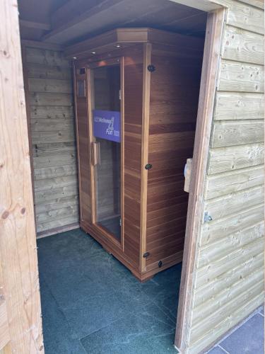 桑拿, Vakantiehuis nr 165 Lauwersmeer met sauna in 東赫拉蒂爾 桑拿, Vakantiehuis nr 165 Lauwersmeer met sauna in 東赫拉蒂爾