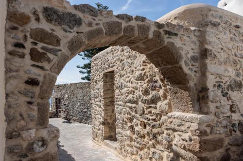 Burgos Barrio Naxos in Острів Наксос Burgos Barrio Naxos in Острів Наксос