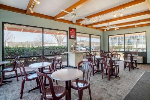 Food and beverages, Econo Lodge Inn & Suites Rehoboth Beach in Rehoboth Beach (DE) Food and beverages, Econo Lodge Inn & Suites Rehoboth Beach in Rehoboth Beach (DE)