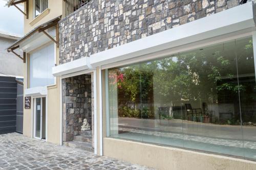 This photo about Vintage Lodge shared on HyHotel.com