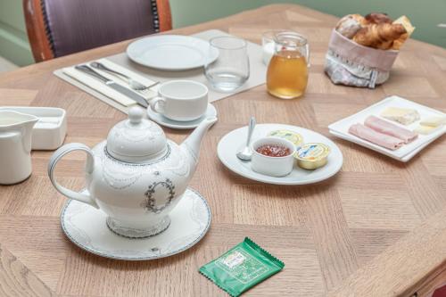 Ételek és italok, chambre d'hôtes Le Domaine de la Vallée (chambre d'hotes Le Domaine de la Vallee) in Saint Martin De Varreville Ételek és italok, chambre d'hôtes Le Domaine de la Vallée (chambre d'hotes Le Domaine de la Vallee) in Saint Martin De Varreville