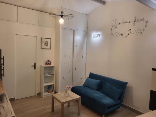 Guestroom, Maison studio Le bois fleuri in Lognes Guestroom, Maison studio Le bois fleuri in Lognes