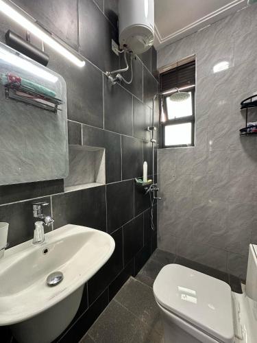 Kamar Mandi, Grey Heights Apartment in Wakiso Kamar Mandi, Grey Heights Apartment in Wakiso