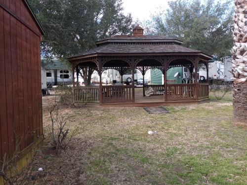 Buena Vista RV Park in Elgin Buena Vista RV Park in Elgin