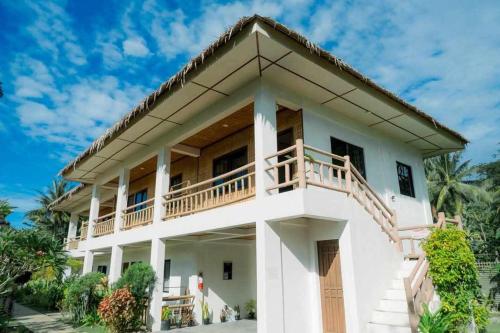 Sevens Hideaway Beach Resort in Siaton Sevens Hideaway Beach Resort in Siaton