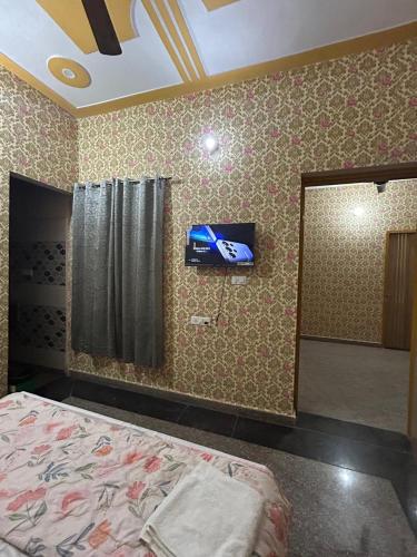 BAMRAH HOTEL in Ambala BAMRAH HOTEL in Ambala