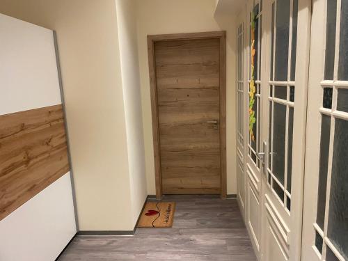 ทางเข้า, ElisaBett Erfurt - Apartment Lisa - 3 Schlafzimmer und 2 Bäder, bis 5 Personen (ElisaBett Erfurt - Apartment Lisa - 3 Schlafzimmer und 2 Bader, bis 5 Personen) in บรูเลอร์ฟอร์สตัดท์ ทางเข้า, ElisaBett Erfurt - Apartment Lisa - 3 Schlafzimmer und 2 Bäder, bis 5 Personen (ElisaBett Erfurt - Apartment Lisa - 3 Schlafzimmer und 2 Bader, bis 5 Personen) in บรูเลอร์ฟอร์สตัดท์