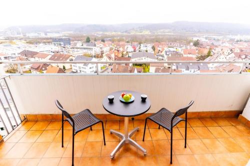 Schönes Appartment mit Balkon mit PKW Stellplatz (Schones Appartment mit Balkon mit PKW Stellplatz) in Leonberg Schönes Appartment mit Balkon mit PKW Stellplatz (Schones Appartment mit Balkon mit PKW Stellplatz) in Leonberg