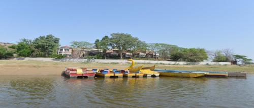 Saras Tourist Resort, Damdama in Sohna Saras Tourist Resort, Damdama in Sohna