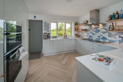 Spring Hill, Colwell in Freshwater North Spring Hill, Colwell in Freshwater North