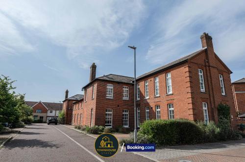A környék, Four Bedroom House By Townhouse Stays Short Lets & Serviced Accommodation Colchester With Garden & F in Stanway A környék, Four Bedroom House By Townhouse Stays Short Lets & Serviced Accommodation Colchester With Garden & F in Stanway
