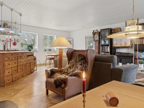 Holiday Home Jenvold - 950m from the sea by Interhome in Dronningmoelle Holiday Home Jenvold - 950m from the sea by Interhome in Dronningmoelle