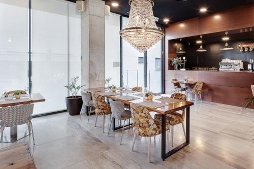 Pub/Ruang Rehat, Hotel Sercotel JC1, Ascend Hotel Collection in Murcia Pub/Ruang Rehat, Hotel Sercotel JC1, Ascend Hotel Collection in Murcia