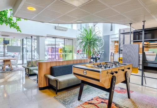 Lobby, B&B Hotel LYON Centre Part-dieu Gambetta near Memorial National de la Prison de Montluc Lobby, B&B Hotel LYON Centre Part-dieu Gambetta near Memorial National de la Prison de Montluc