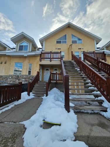 Riverside Way by Fernie Lodging Company in Fernie Riverside Way by Fernie Lodging Company in Fernie
