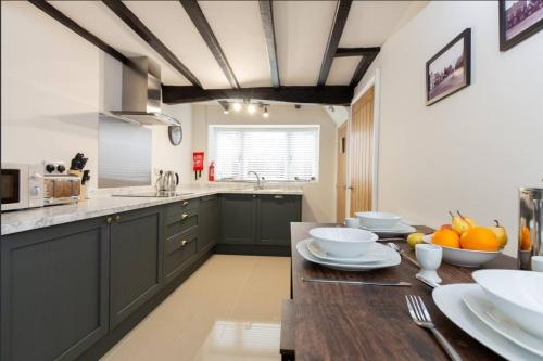 Beautiful grade 2 listed cottage in Market Bosworth Beautiful grade 2 listed cottage in Market Bosworth