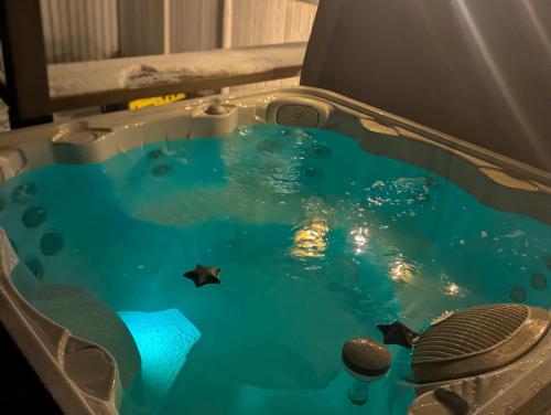 Pezsgőfürdő, L'Écho des vagues (L'Echo des vagues) in Baie-Sainte-Catherine Pezsgőfürdő, L'Écho des vagues (L'Echo des vagues) in Baie-Sainte-Catherine