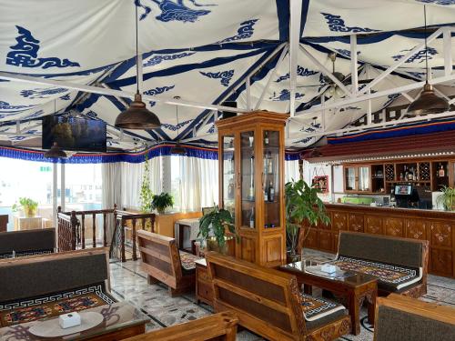 Pub/Lounge, Sherpa Home Hotel in Chhauni Pub/Lounge, Sherpa Home Hotel in Chhauni