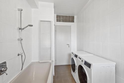 Instalaciones, MONTEUR - Unterkunft für bis zu 7 Personen in 65479 Raunheim - GG13 (MONTEUR - Unterkunft fur bis zu 7 Personen in 65479 Raunheim - GG13) in Raunheim Instalaciones, MONTEUR - Unterkunft für bis zu 7 Personen in 65479 Raunheim - GG13 (MONTEUR - Unterkunft fur bis zu 7 Personen in 65479 Raunheim - GG13) in Raunheim