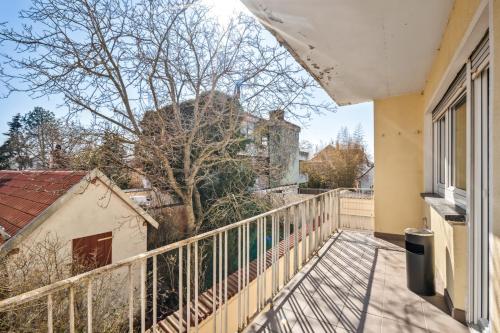 Terraza/balcón, MONTEUR - Unterkunft für bis zu 7 Personen in 65479 Raunheim - GG13 (MONTEUR - Unterkunft fur bis zu 7 Personen in 65479 Raunheim - GG13) in Raunheim Terraza/balcón, MONTEUR - Unterkunft für bis zu 7 Personen in 65479 Raunheim - GG13 (MONTEUR - Unterkunft fur bis zu 7 Personen in 65479 Raunheim - GG13) in Raunheim