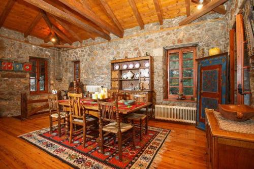 MARIOLATA STONE HOUSE in Polydrosos MARIOLATA STONE HOUSE in Polydrosos