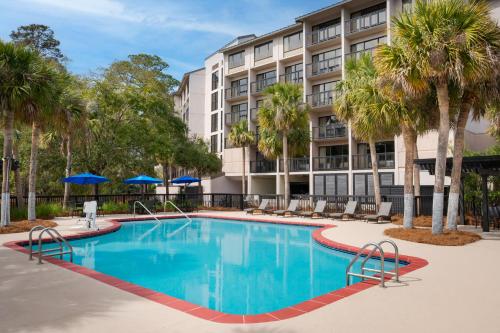 Swimming pool, Holiday Inn Express Hilton Head Island By IHG in Hilton Head Island (SC) Swimming pool, Holiday Inn Express Hilton Head Island By IHG in Hilton Head Island (SC)