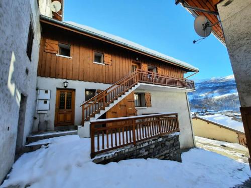 Résidence Lupins - 85m2 pour 5 personnes 3 chambre cuisine équipée à St Martin de Bellville MAE-4964 (Residence Lupins - 85m2 pour 5 personnes 3 chambre cuisine equipee a St Martin de Bellville MAE-4964) in Villarencel Résidence Lupins - 85m2 pour 5 personnes 3 chambre cuisine équipée à St Martin de Bellville MAE-4964 (Residence Lupins - 85m2 pour 5 personnes 3 chambre cuisine equipee a St Martin de Bellville MAE-4964) in Villarencel