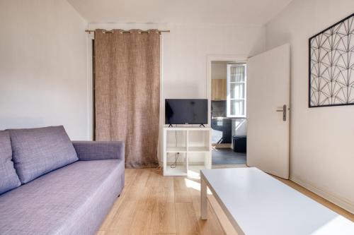Guestroom, Le deuxieme ciel de la vertu in Perigueux Town Center Guestroom, Le deuxieme ciel de la vertu in Perigueux Town Center