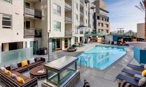 在meiguo.com看到的威尔希尔全球奢华套房公寓的介绍图片