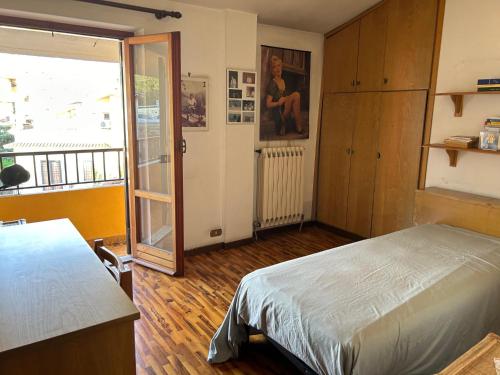 GRANDE APPARTAMENTO su DUE LIVELLI con TERRAZZA in Prima Porta GRANDE APPARTAMENTO su DUE LIVELLI con TERRAZZA in Prima Porta