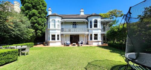 Kert, Victorian Masterpiece in Bronte Kert, Victorian Masterpiece in Bronte