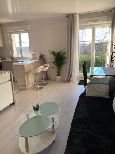 Appartement Propre et Paisible Confort et Serenite Assures in Moissy-Cramayel Appartement Propre et Paisible Confort et Serenite Assures in Moissy-Cramayel