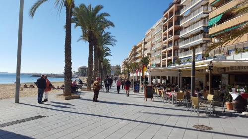 Spiaggia, Apartamentos Turisticos Fresno in Torrevieja Spiaggia, Apartamentos Turisticos Fresno in Torrevieja