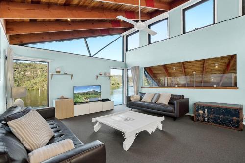 Berowra Waters Glass House in Berowra Berowra Waters Glass House in Berowra