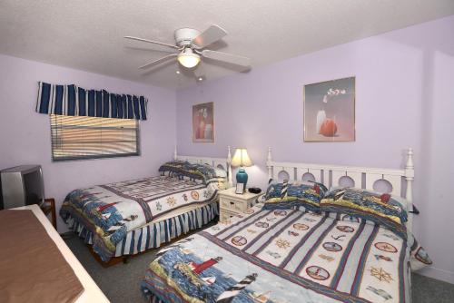 Holiday Villas II in Indian Shores (FL) Holiday Villas II in Indian Shores (FL)