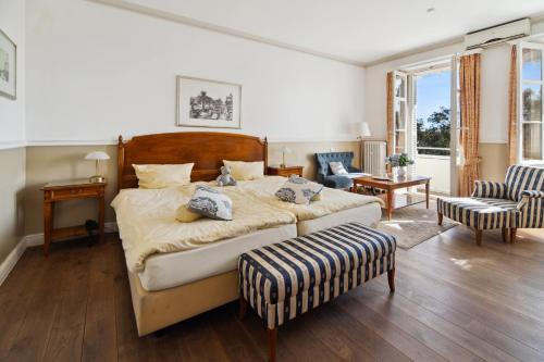 Villa Saint-Raphael in Vallon de Coste Villa Saint-Raphael in Vallon de Coste