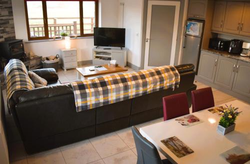 Shared lounge/TV area, Doolin Heights Apartment in Doolin Shared lounge/TV area, Doolin Heights Apartment in Doolin