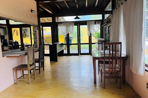 Casa Recreio dos Bandeirantes (Rio de Janeiro -RJ) near Grumari Beach Casa Recreio dos Bandeirantes (Rio de Janeiro -RJ) near Grumari Beach