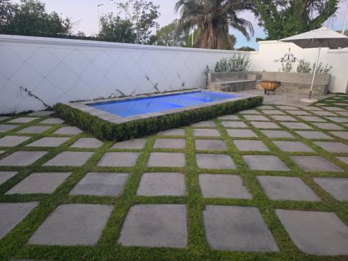 בריכת שחיה, Karoo Country Guesthouse in De Aar בריכת שחיה, Karoo Country Guesthouse in De Aar