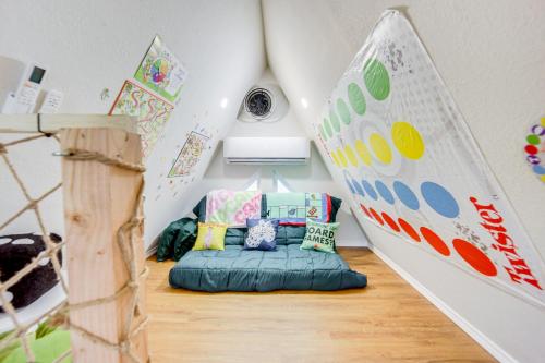 7 Mi to Tyler State Park A-Game Cabin in Lindale (Texas) 7 Mi to Tyler State Park A-Game Cabin in Lindale (Texas)