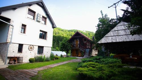 Ethno Village Štitarica (Ethno Village Stitarica) in Mojkovac Ethno Village Štitarica (Ethno Village Stitarica) in Mojkovac