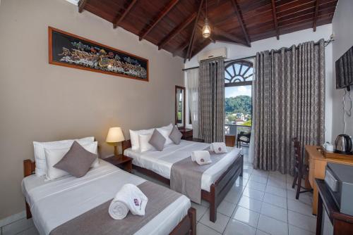 Guestroom, Ceyloni Lake Residency in Kandy Guestroom, Ceyloni Lake Residency in Kandy
