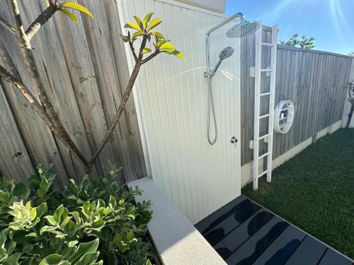 Plumeria Cottage Haven by the Beach 25mins from Sydney CBD in Cronulla Plumeria Cottage Haven by the Beach 25mins from Sydney CBD in Cronulla