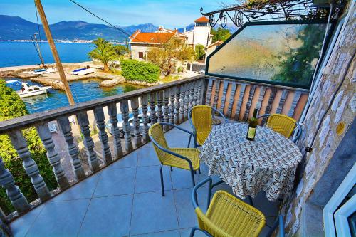 Balkon/teras, Kjara Apartments in Krasici Balkon/teras, Kjara Apartments in Krasici