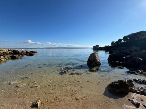 المنطقة المحيطة, شقة 100 متر مربع من 3 غرفة و3 حمام خاص في مركز مدينة الغيرو (Buona IDEA) in مركز مدينة الغيرو المنطقة المحيطة, شقة 100 متر مربع من 3 غرفة و3 حمام خاص في مركز مدينة الغيرو (Buona IDEA) in مركز مدينة الغيرو